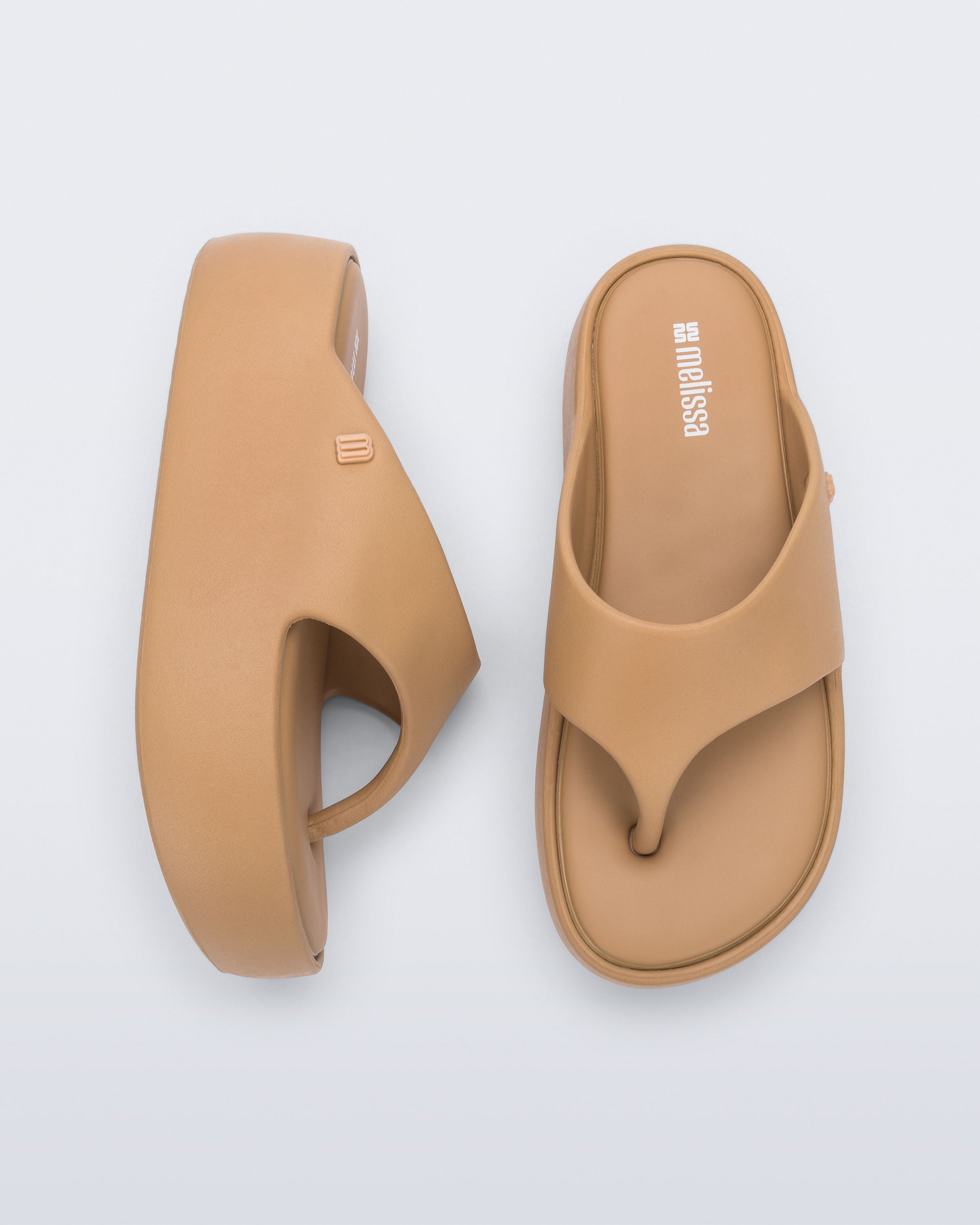 MELISSA FREE PLATFORM THONG- DARK BEIGE